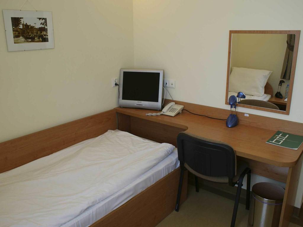 Bit Hotel Bielsko-Biała Szoba fotó